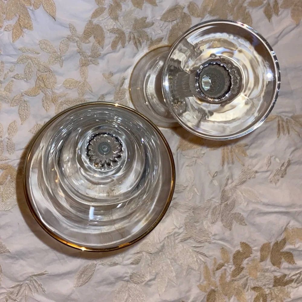 NWOT Gold Rimed Elegant Wine Glasses, Stunning Simple Design, Great Condition🍷🍷